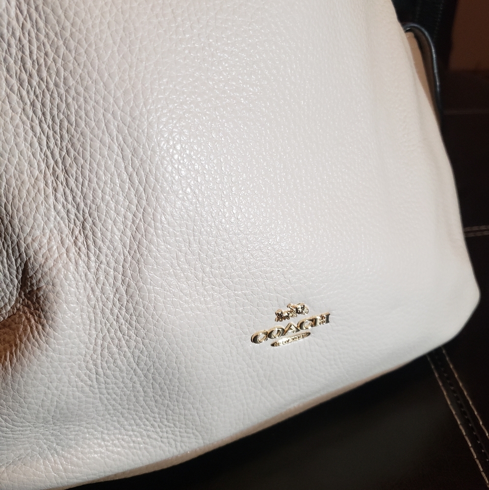 Coach Handbag - Picture 2 of 3